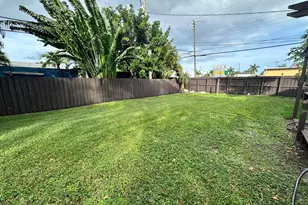 61 NW 35th St, Oakland Park, FL 33309 - Photo 18