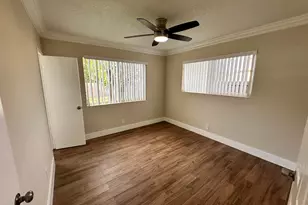 61 NW 35th St, Oakland Park, FL 33309 - Photo 12