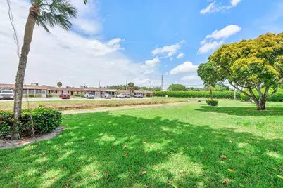 9 Valencia Trail, Delray Beach, FL 33446 - Photo 24