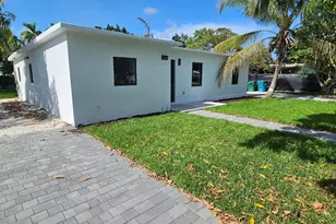 15495 Harrison Dr, Homestead, FL 33033 - Photo 2