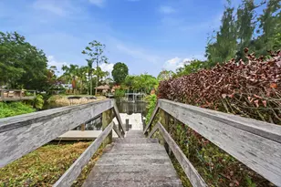 576 SW Rustic Cir, Stuart, FL 34997 - Photo 44