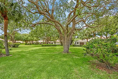 7904 Chapman Oak Court, Palm Beach Gardens, FL 33410 - Photo 26