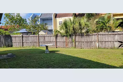 12738 Peconic Court, Wellington, FL 33414 - Photo 2
