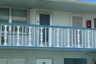 71 Berkshire, West Palm Beach, FL 33417 - Photo 2