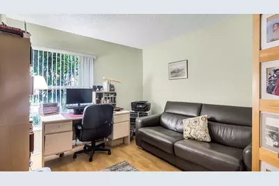 9720 SW 12th Street, Pembroke Pines, FL 33025 - Photo 14