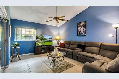 9720 SW 12th Street, Pembroke Pines, FL 33025 - Photo 4