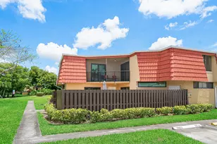 22910 Oxford Pl, Boca Raton, FL 33433 - Photo 2