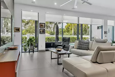 300 NE 21st Court, Wilton Manors, FL 33305 - Photo 18