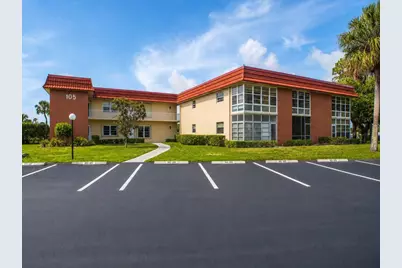 105 Spring Lake Court #102, Vero Beach, FL 32962 - Photo 1