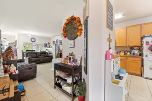 3122 Grandiflora Dr, Greenacres, FL 33467 - Photo 6