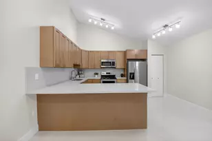 9939 Boca Gardens Trail, Boca Raton, FL 33496 - Photo 10