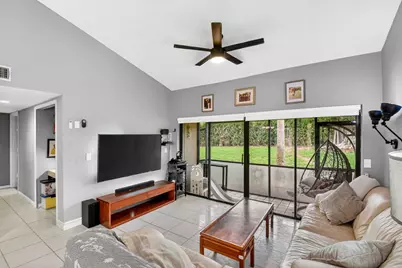 14 Via De Casas Sur #104, Boynton Beach, FL 33426 - Photo 4
