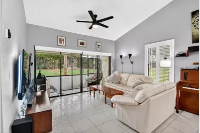 14 Via De Casas Sur #104, Boynton Beach, FL 33426 - Photo 2