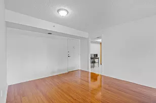 900 St Charles Pl, Pembroke Pines, FL 33026 - Photo 12