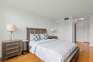 900 St Charles Pl, Pembroke Pines, FL 33026 - Photo 20