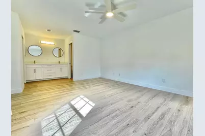 359 Prestwick Circle #2, Palm Beach Gardens, FL 33418 - Photo 10