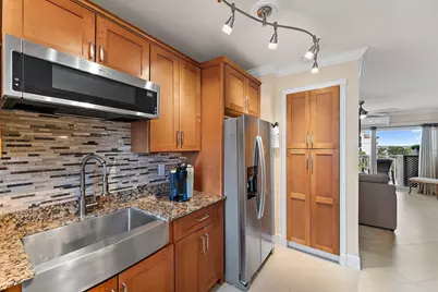 33 S Ocean Avenue #502, Palm Beach Shores, FL 33404 - Photo 6