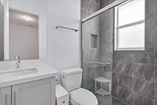 2010 Meadows Dr, Davie, FL 33324 - Photo 36