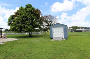 1815 SE Wexford Ct, Port Saint Lucie, FL 34952 - Photo 22