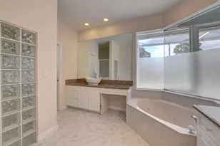 8028 Plantation Lakes Dr, Port Saint Lucie, FL 34986 - Photo 22