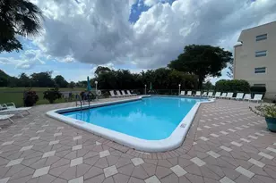 1015 Country Club Dr, Margate, FL 33063 - Photo 10