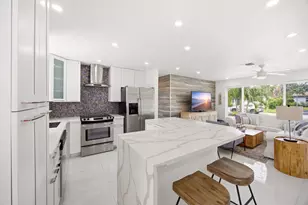 817 SE 16th St, Deerfield Beach, FL 33441 - Photo 16