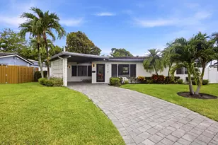 817 SE 16th St, Deerfield Beach, FL 33441 - Photo 2