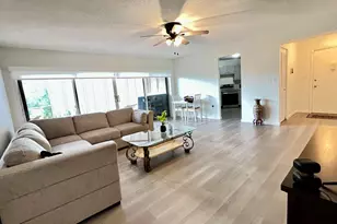 7 Greenway Village N, Royal Palm Beach, FL 33411 - Photo 4