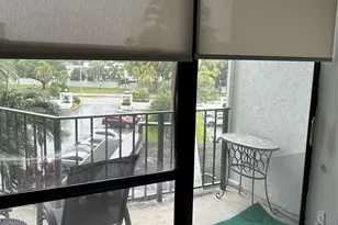 800 Parkview Dr, Hallandale Beach, FL 33009 - Photo 6