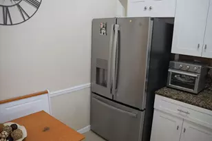 201 Maplewood Dr, Greenacres, FL 33415 - Photo 4