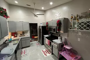 7620 NW 38th Ct, Sunrise, FL 33351 - Photo 1