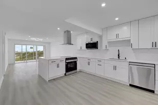 3050 N Palm Aire Dr, Pompano Beach, FL 33069 - Photo 2
