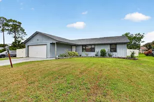 641 SE Streamlet Ave, Port Saint Lucie, FL 34983 - Photo 2