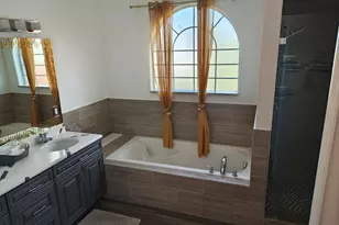 376 SW Tulip Blvd, Port Saint Lucie, FL 34953 - Photo 10