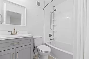 4722 Lago Vista Dr, Coconut Creek, FL 33073 - Photo 10