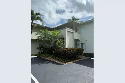 578 NE 20th Street #10e, Wilton Manors, FL 33305 - Photo 2