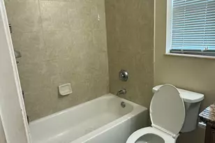 578 NE 20th St, Wilton Manors, FL 33305 - Photo 12
