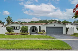 10476 NW 3rd St, Plantation, FL 33324 - Photo 1