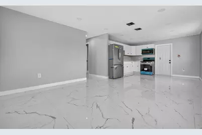 245 SW 11th Avenue, South Bay, FL 33493 - Photo 8