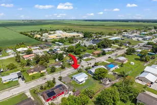 245 SW 11th Ave, South Bay, FL 33493 - Photo 1