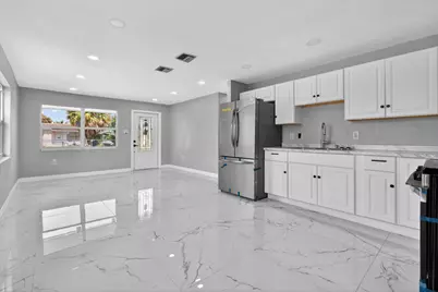 245 SW 11th Avenue, South Bay, FL 33493 - Photo 10