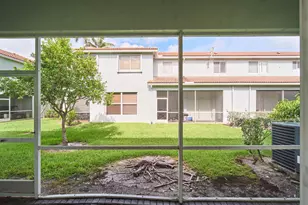2052 Oakhurst Way, Riviera Beach, FL 33404 - Photo 20