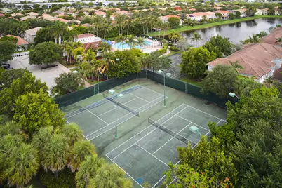 2052 Oakhurst Way, Riviera Beach, FL 33404 - Photo 34