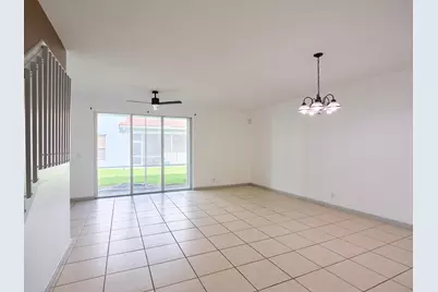 2052 Oakhurst Way, Riviera Beach, FL 33404 - Photo 4