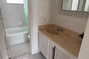 8105 NW 61st St, Tamarac, FL 33321 - Photo 12