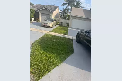 5765 Strawberry Lakes Circle, Lake Worth, FL 33463 - Photo 8