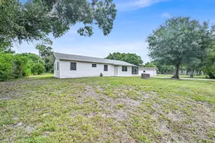 833 NW 34th St, Okeechobee, FL 34972 - Photo 2