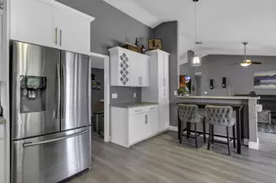 6440 Olde Moat Way, Davie, FL 33331 - Photo 4