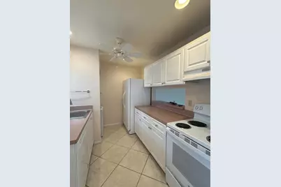 872 SW 9th Street Circle #201, Boca Raton, FL 33486 - Photo 12