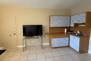 26 Diplomat Pkwy, Hallandale, FL 33009 - Photo 4